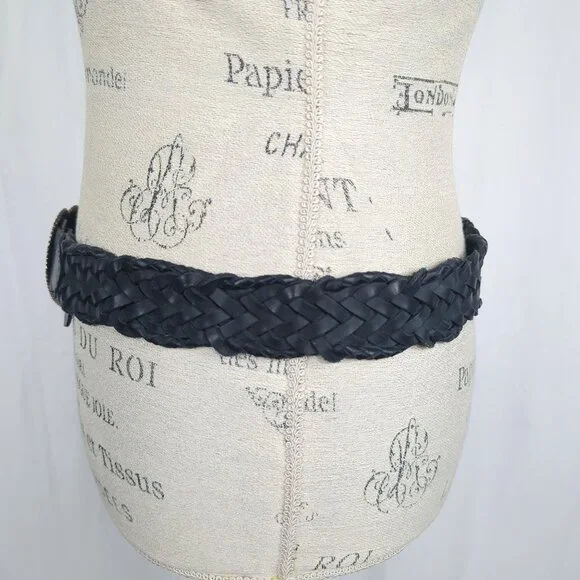 Vintage Heart Conch Belt Small Black Weave Leather